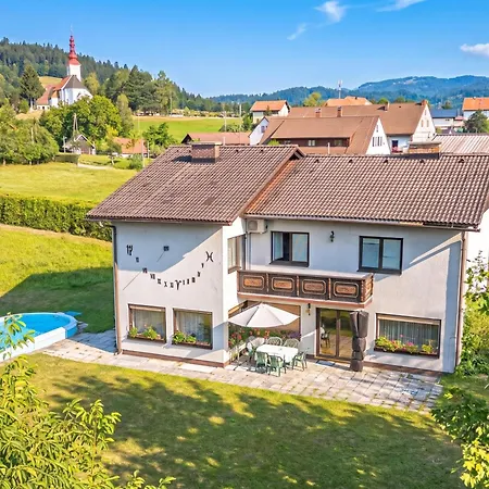 Evita - Vintage House With Pool In Pohorje - Happy Hébergement de vacances
